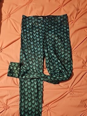 Blackmilk, Green Dragon Leggings, M